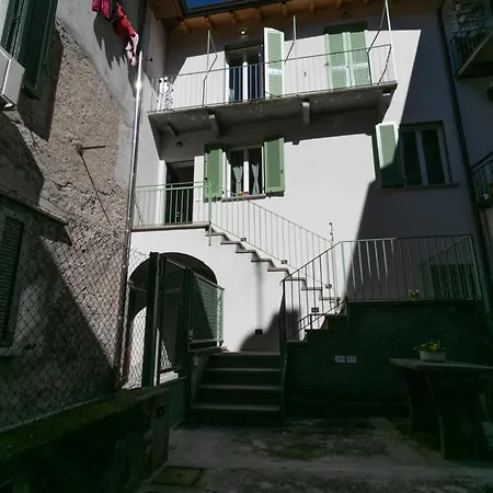 Mamma Ciccia - Modern In The Historic Centre * Mandello del Lario