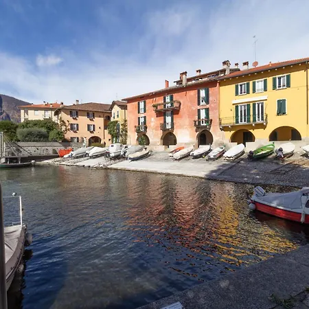Mamma Ciccia - Modern In The Historic Centre Apartment Mandello del Lario